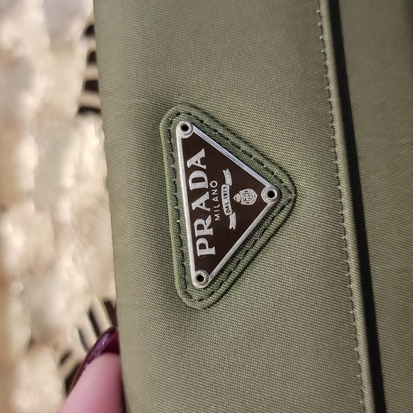 Authentic Prada key case - Picture 1 of 9